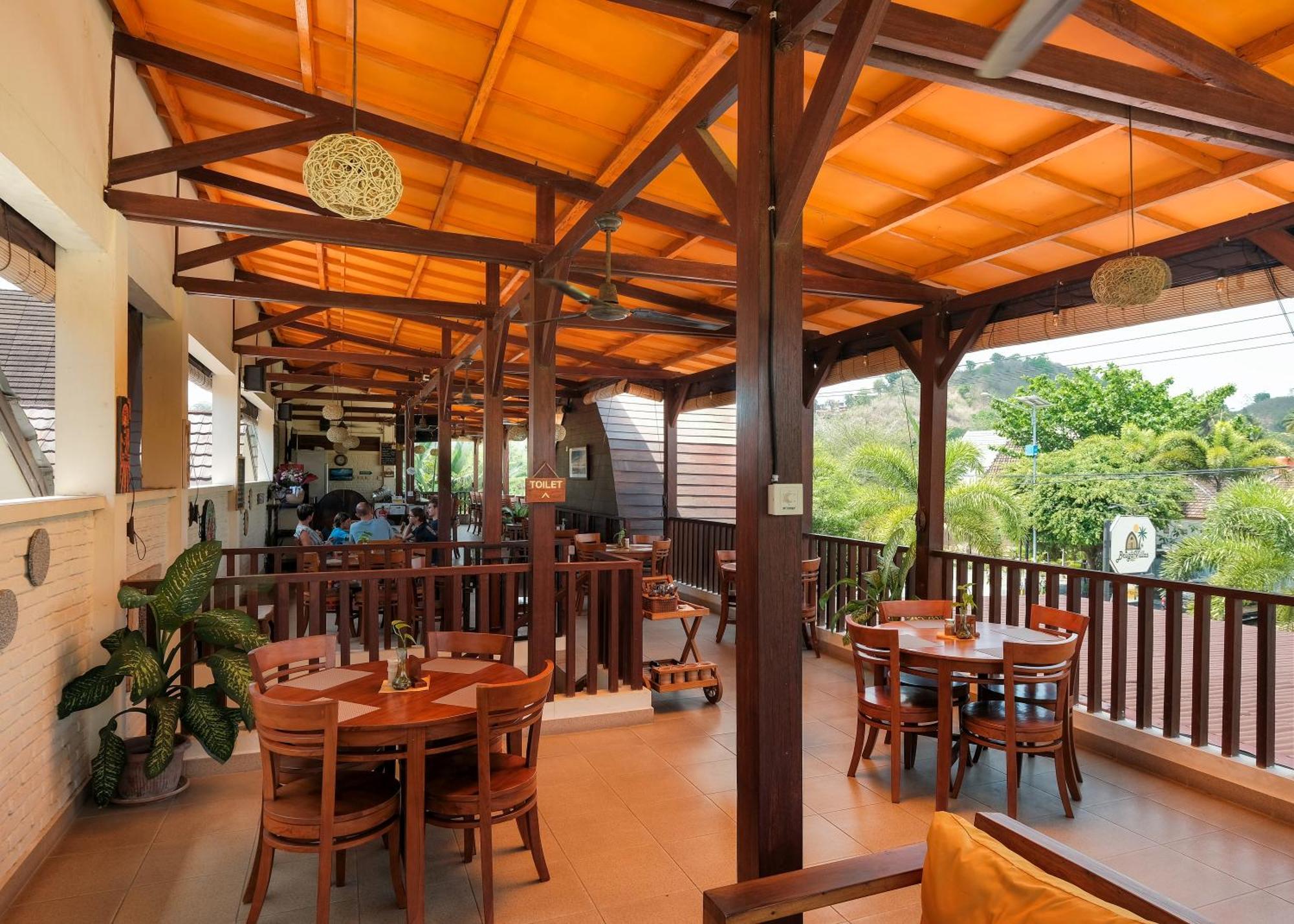 Bruga Villas Restaurant And Spa Селонг Беланак Екстериор снимка