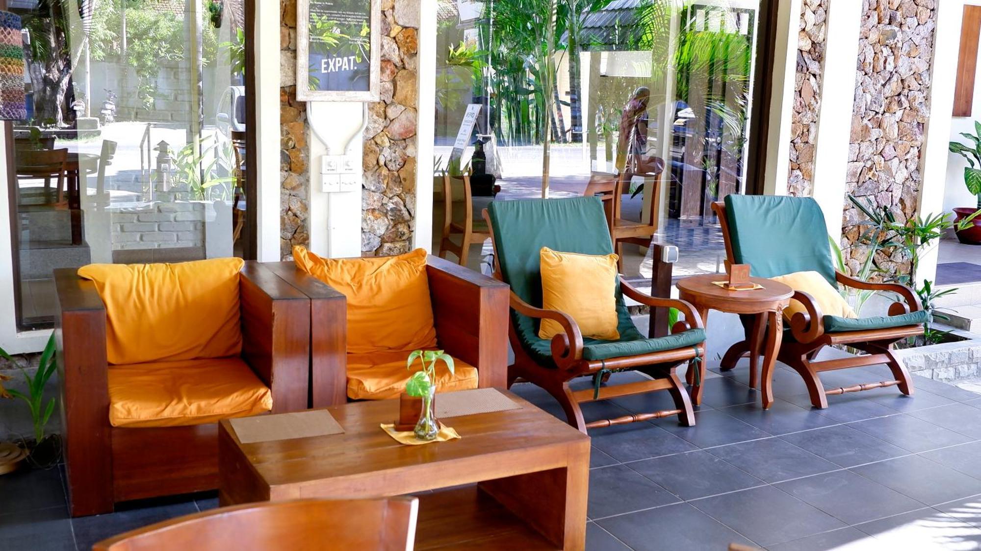 Bruga Villas Restaurant And Spa Селонг Беланак Екстериор снимка